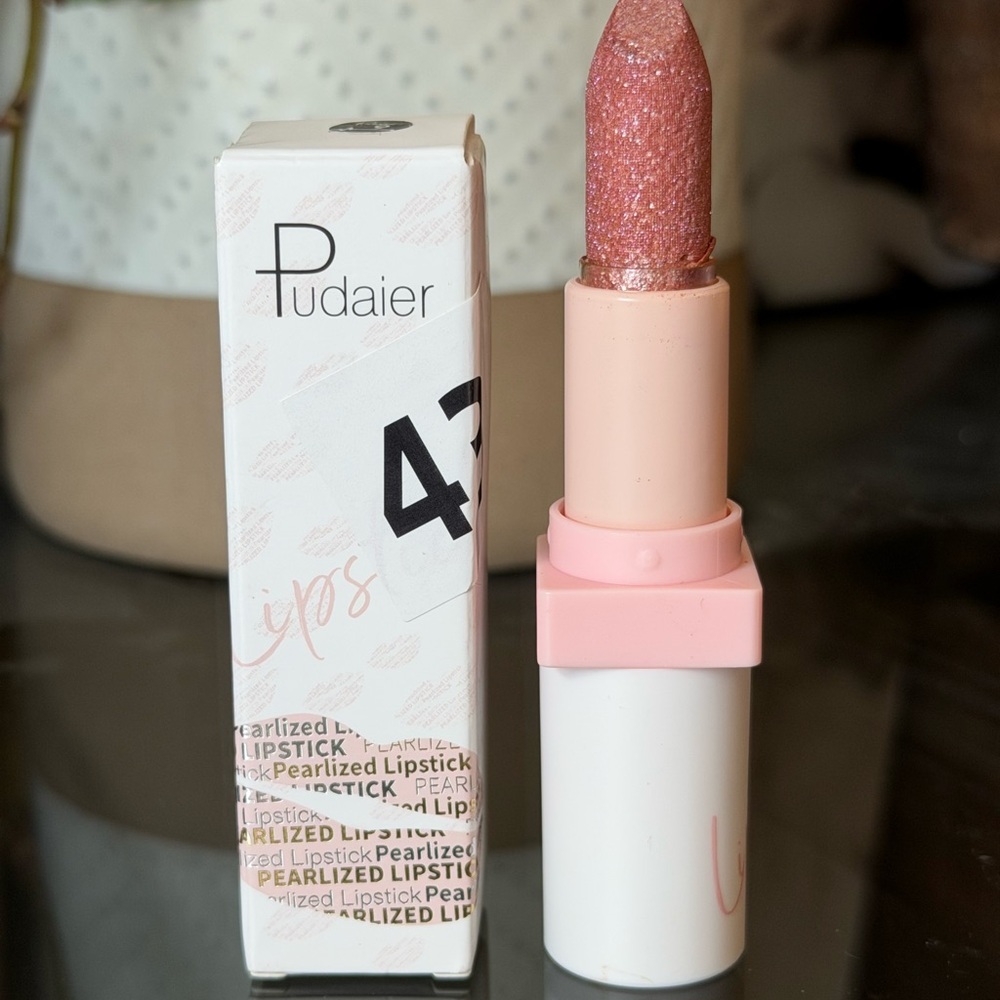 Pearlized Lipstick - Shimmery Rose Gold (43)